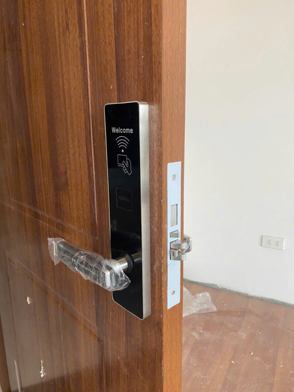 khóa cửa khách sạn KS510 viền bạc